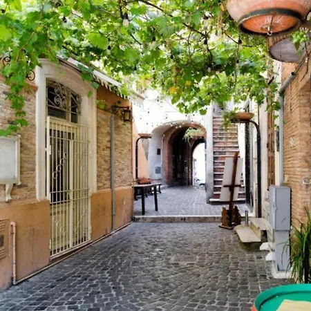 Borgo Boutique Near Rome Nettuno