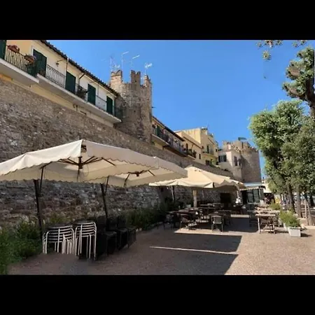 Borgo Boutique Near Rome Lägenhet *